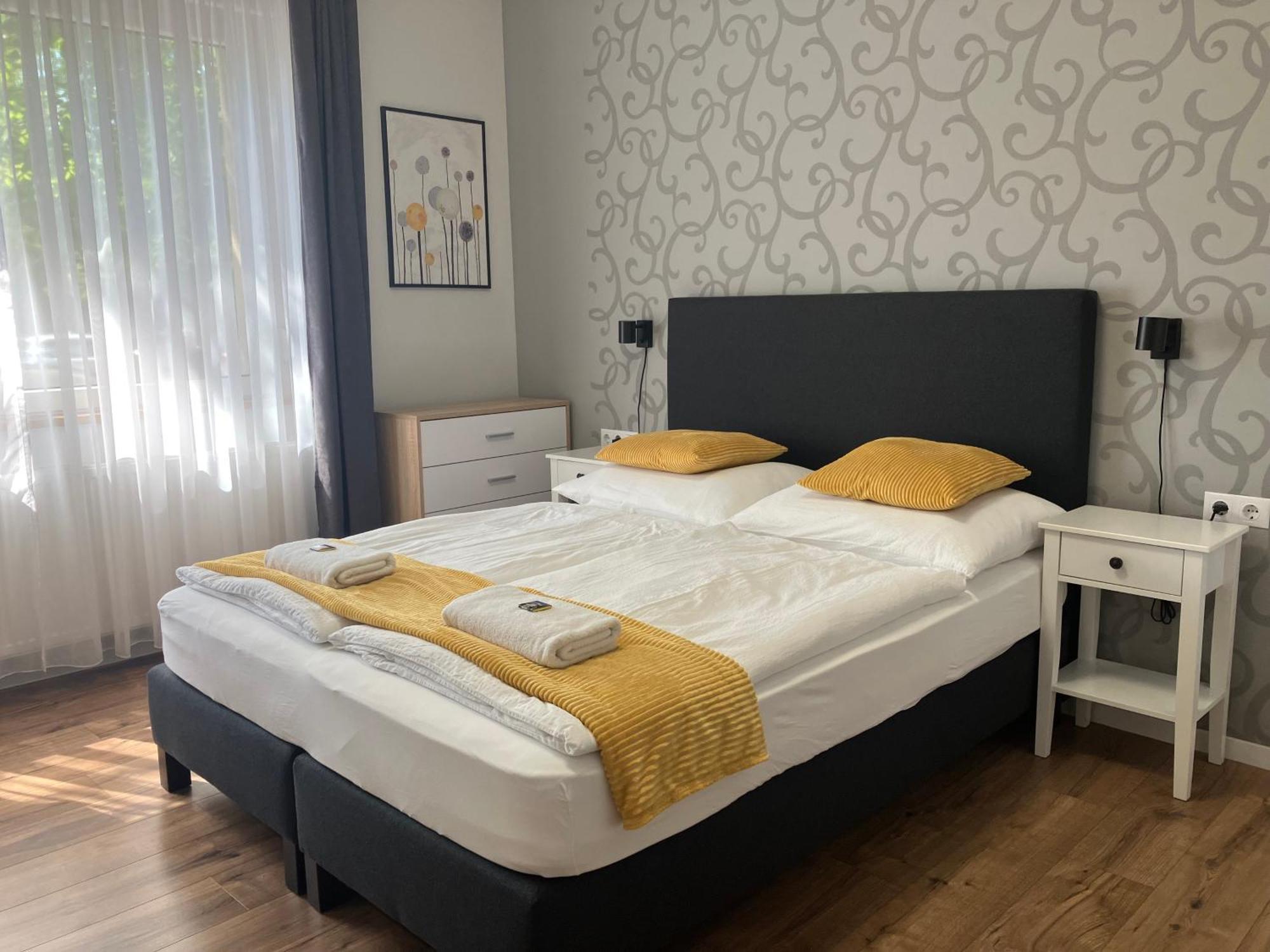 Illa Apartments Eger Ngoại thất bức ảnh
