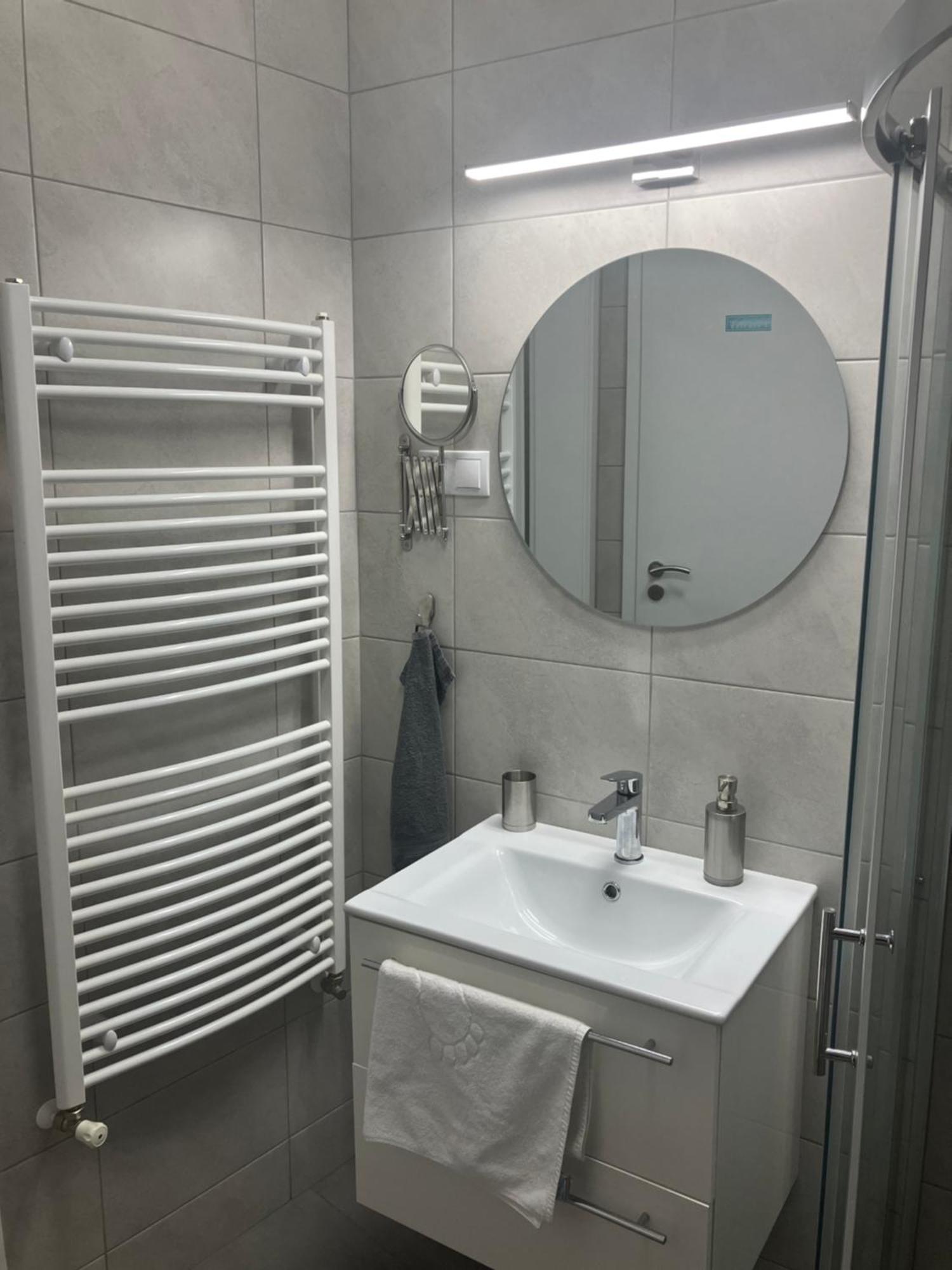 Illa Apartments Eger Ngoại thất bức ảnh