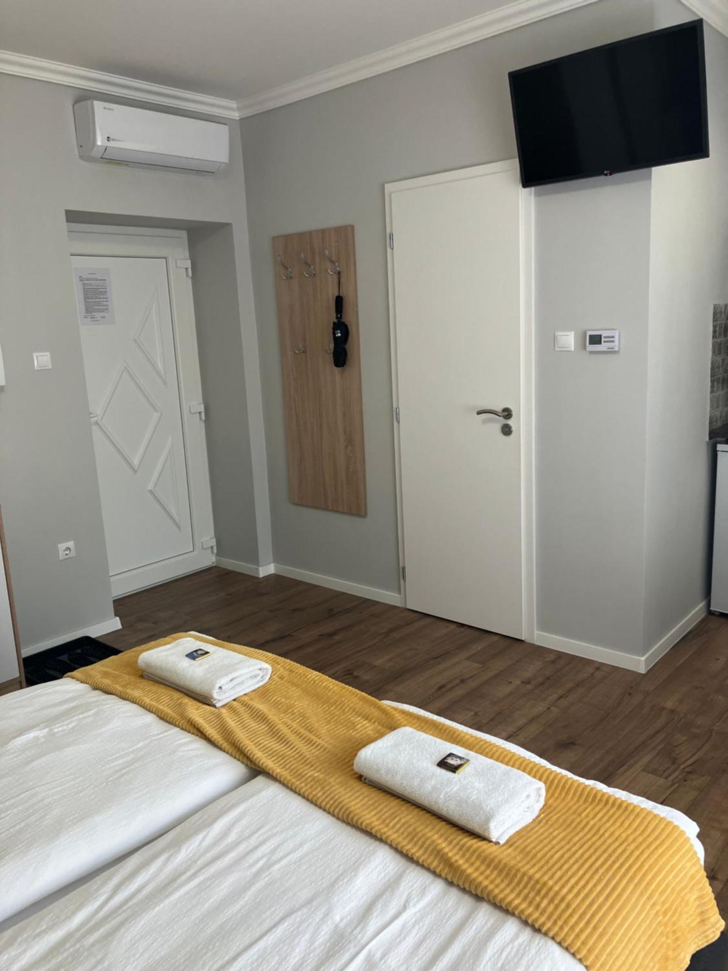 Illa Apartments Eger Ngoại thất bức ảnh