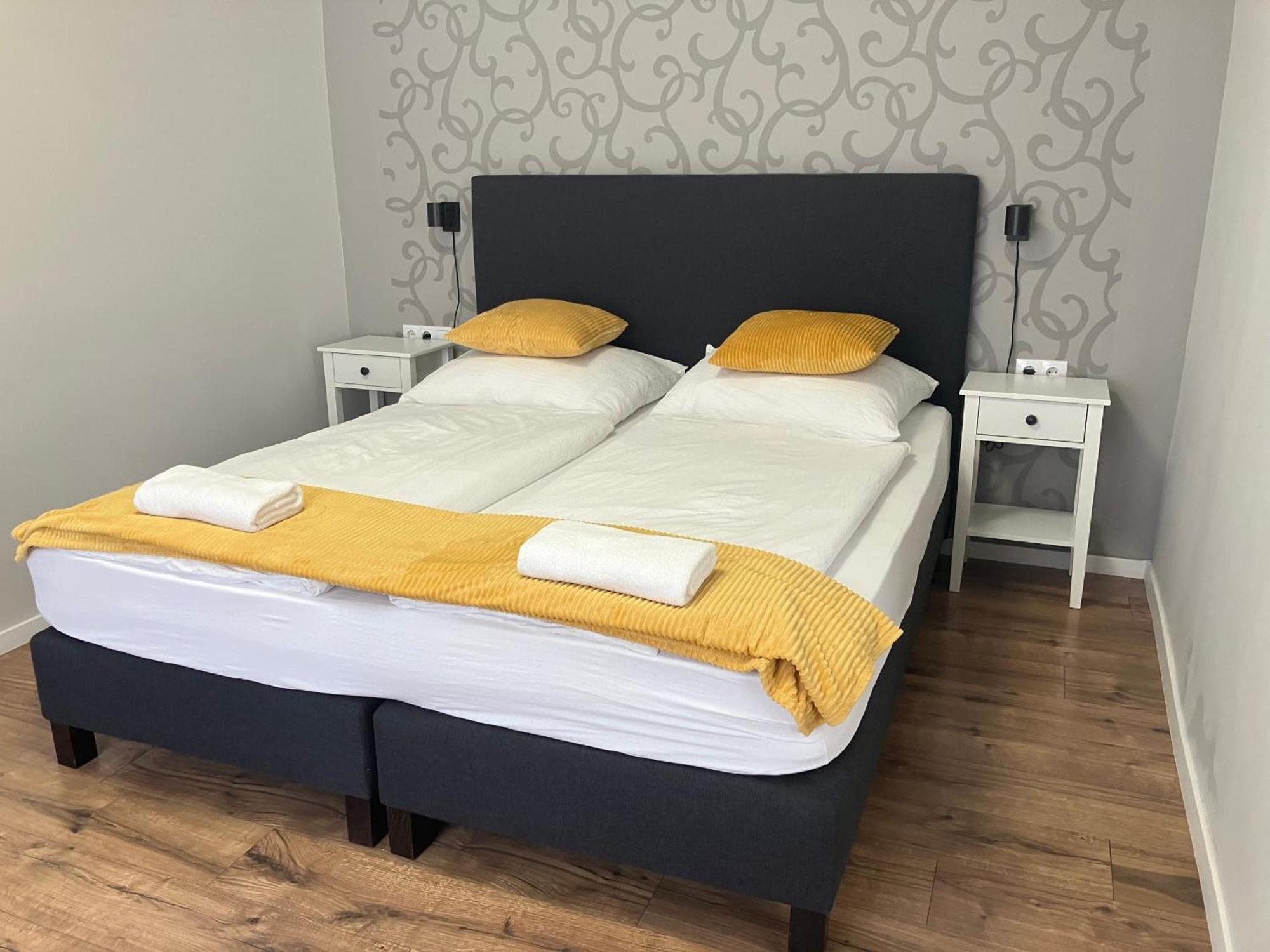 Illa Apartments Eger Ngoại thất bức ảnh