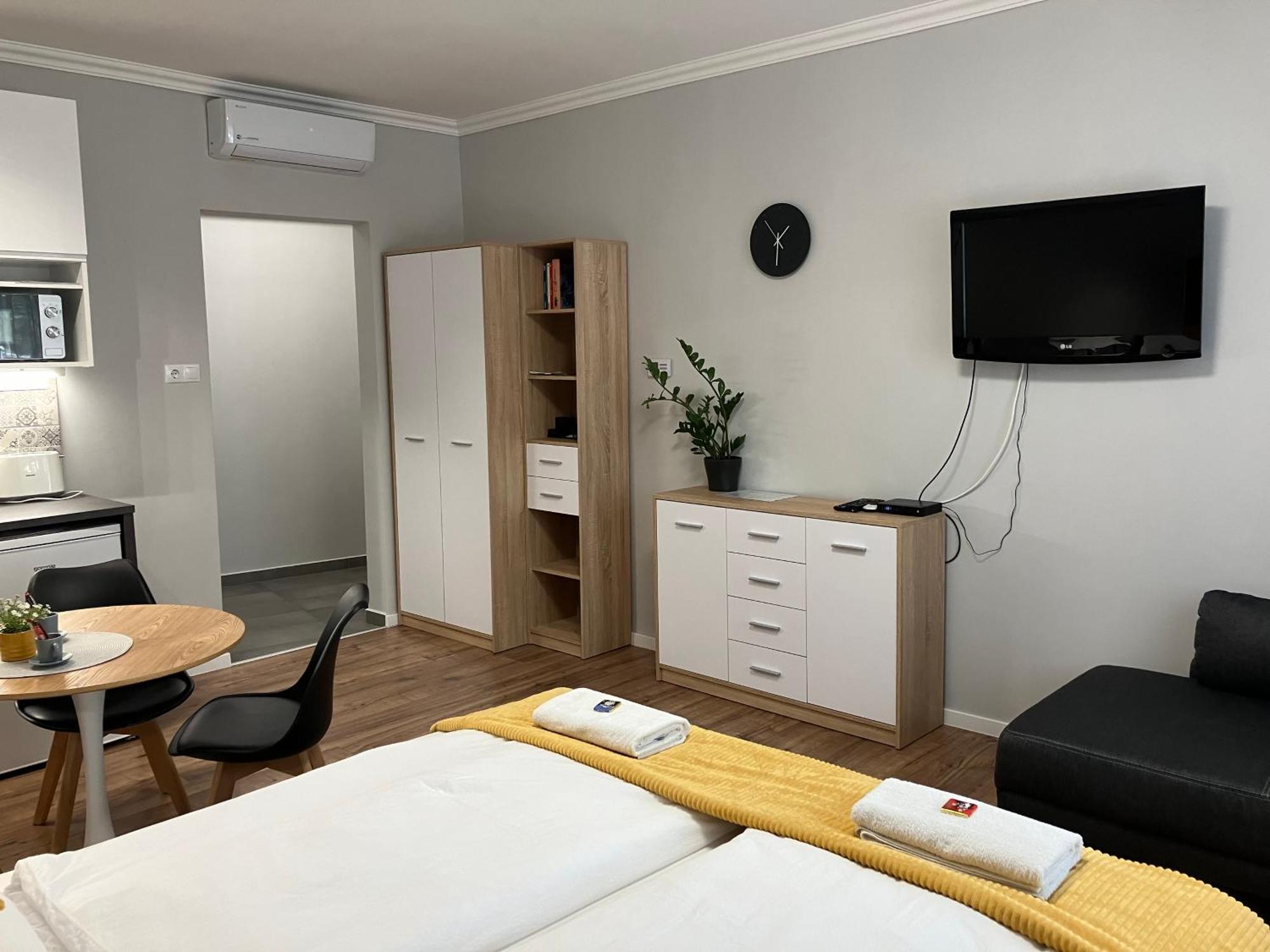Illa Apartments Eger Ngoại thất bức ảnh