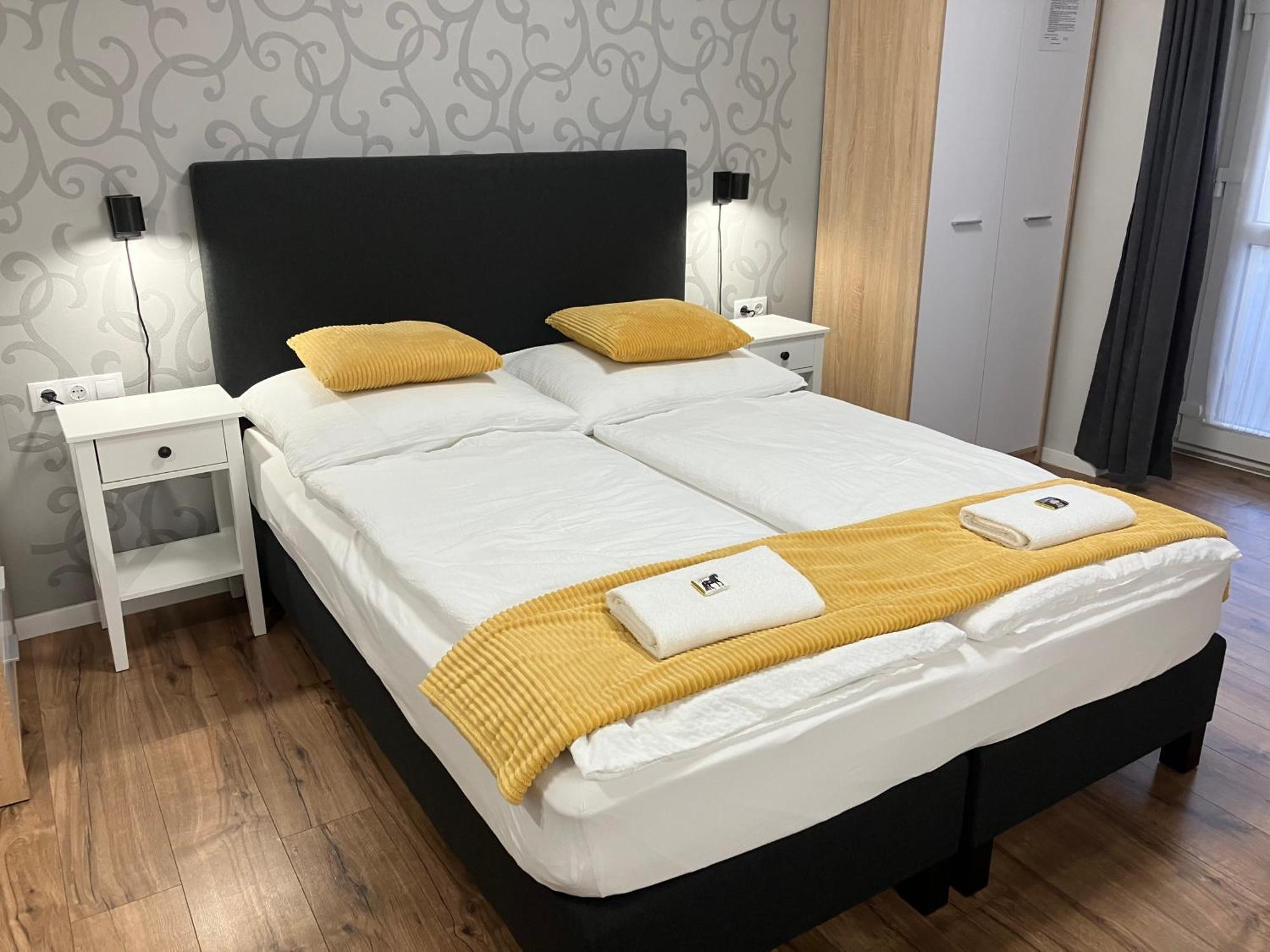 Illa Apartments Eger Ngoại thất bức ảnh