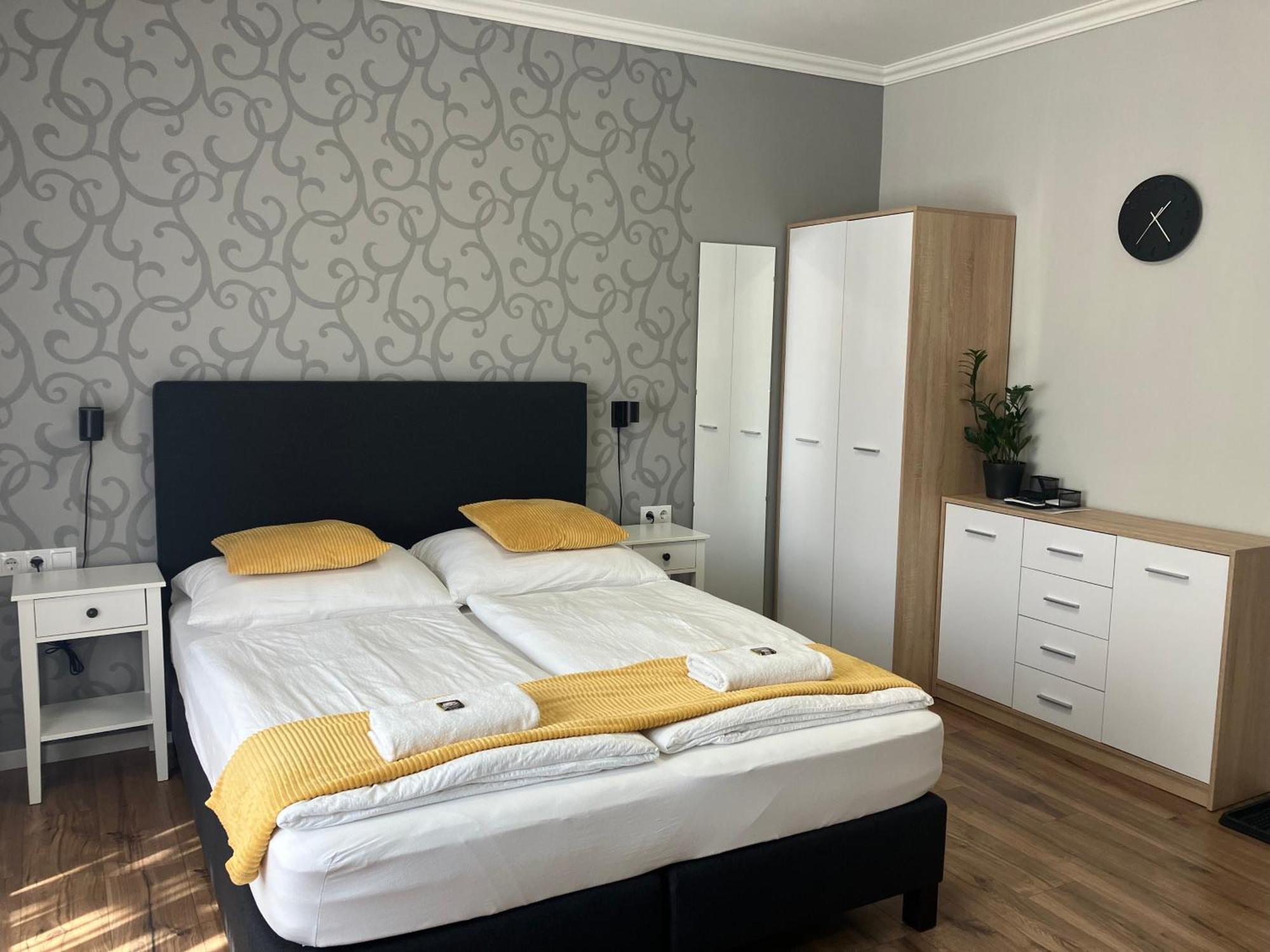 Illa Apartments Eger Ngoại thất bức ảnh