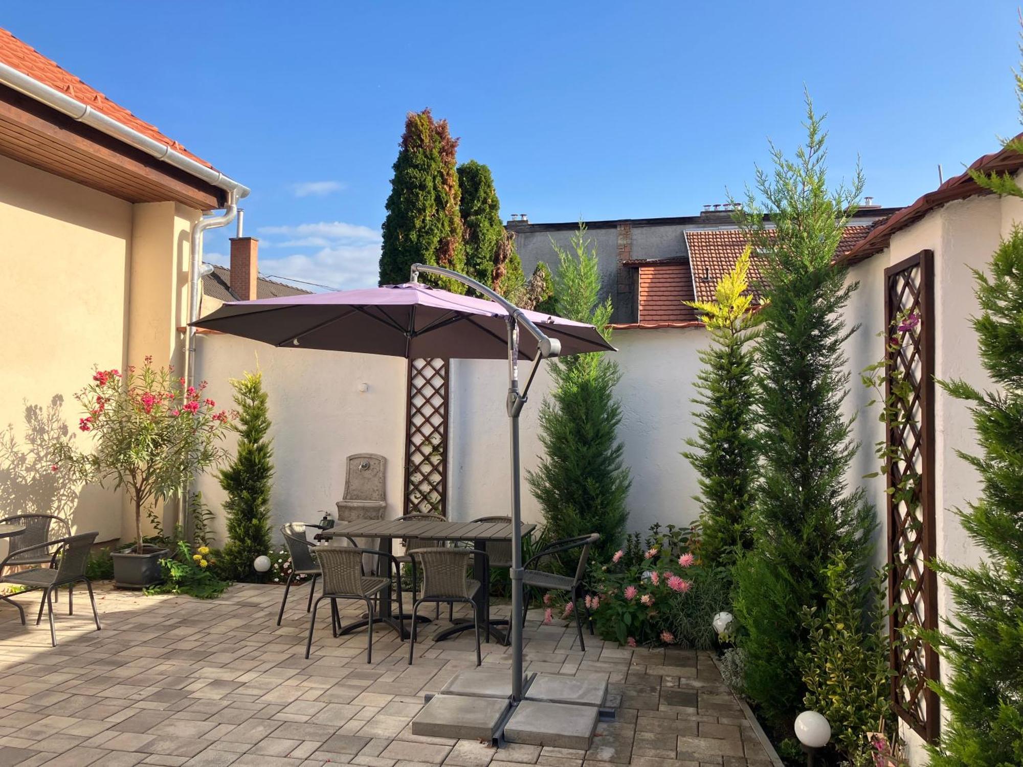 Illa Apartments Eger Ngoại thất bức ảnh